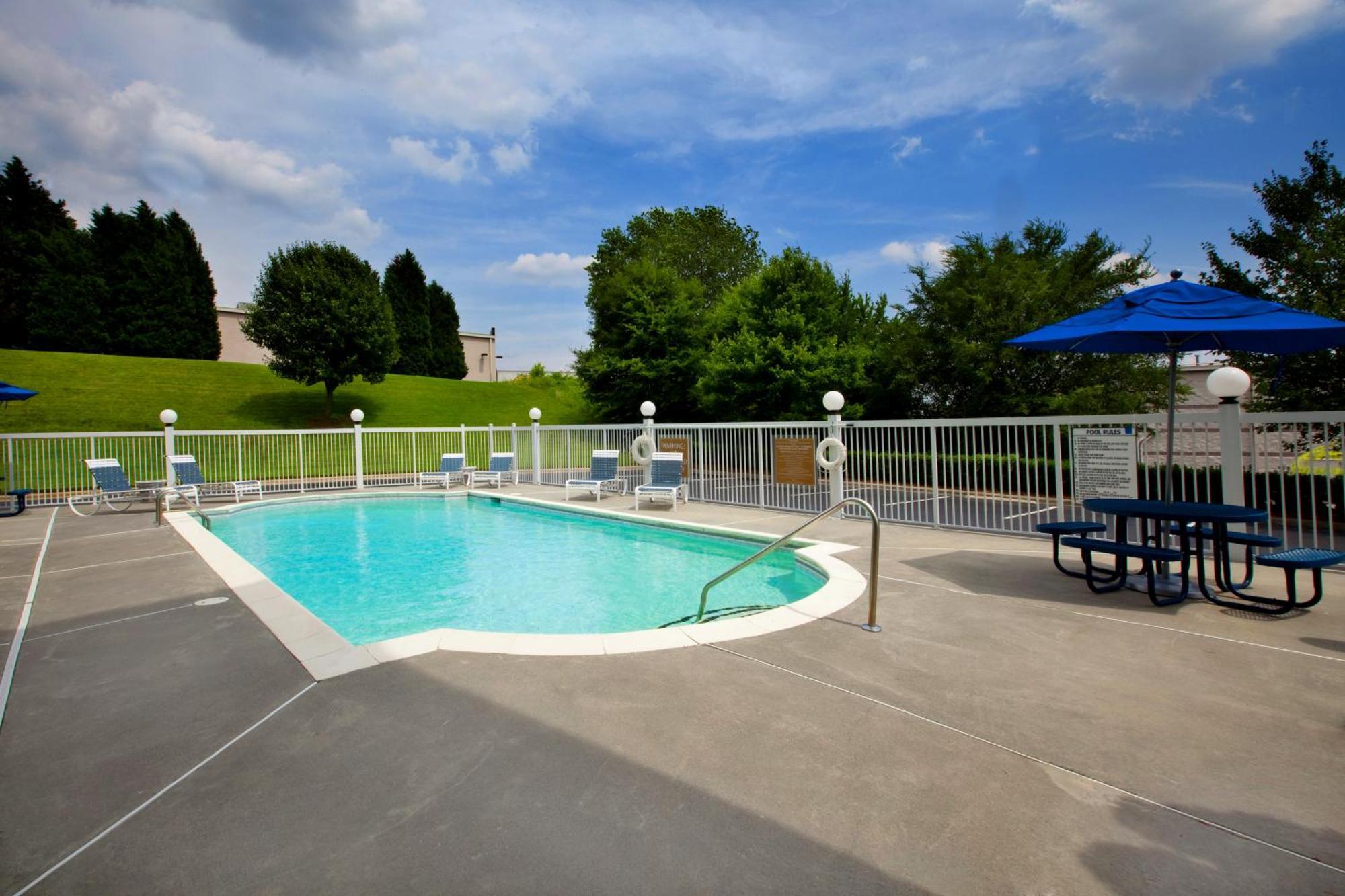 Four Points By Sheraton Charlotte/Pineville Eksteriør billede